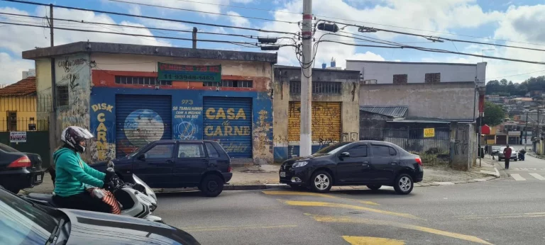 Imagem Terreno de Esquina com 660 m² Localização Excelente Para Comercio