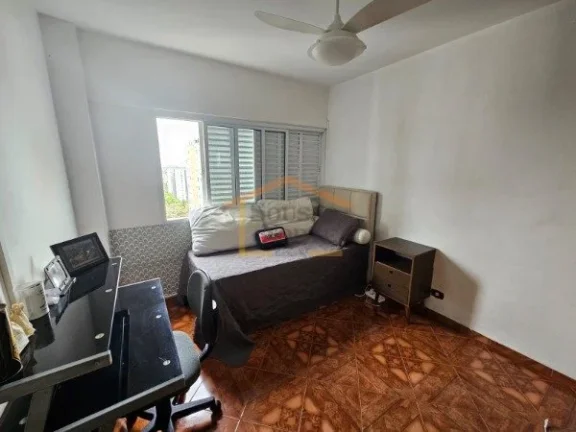 Imagem Apartamento de 73m², com 2 dormitórios e 2 banheiros, localizado em andar alto, com janelas amplas...