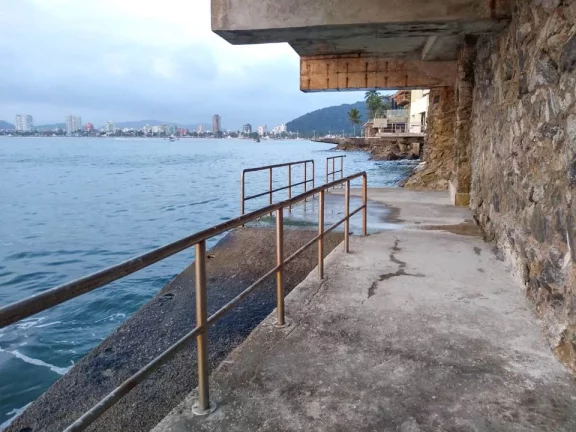Imagem Casa pé na água, condomínio península, enseada.