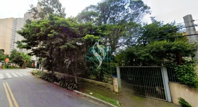 Imagem Casa/Sobrado à Venda em Perdizes - São Paulo/SP.