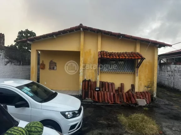 Imagem Casa Antiga com Potencial no Conjunto Ponta Negra