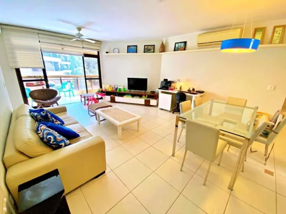 Imagem AMPLO APARTAMENTO COM 3 SUÍTES, MAIS O 4º DORMITÓRIO OPCIONAL, 2 VAGAS, VARANDA ESTENDIDA, NA REGIÃO NOBRE DA PITANGUEIRAS NO GUARUJÁ.