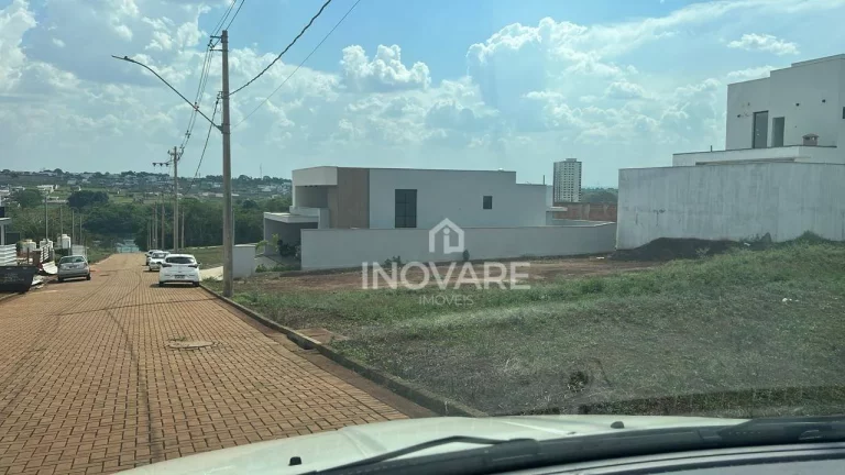 Imagem Terreno à venda, 900 m² por R$ 300.000,00 - Paris Park - Araporã/MG