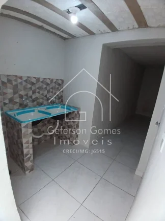 Imagem Aluguel - Casa Com 03 Quartos - Centro - Mantena - MG