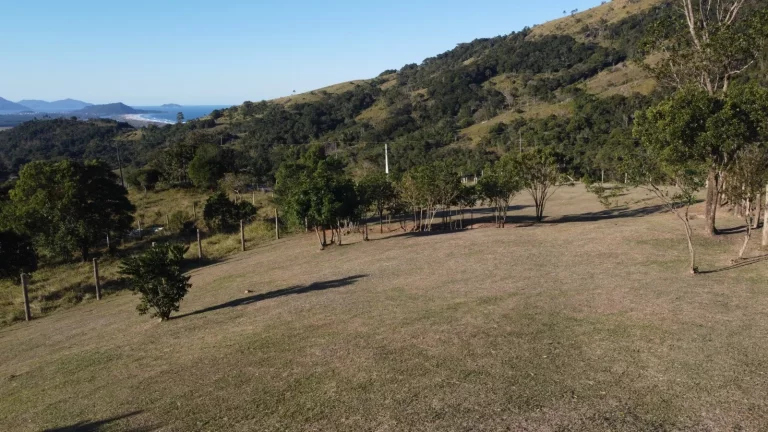 Imagem Terreno de 6.849,71 m² com Vista para Lagoa e Praias - Garopaba e Paulo Lopes-SC