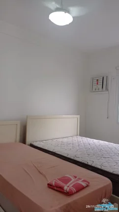 Imagem Amplo apartamento de 3 dormitórios à 50 metros da praia