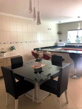 Imagem Casa à venda no bairro Vila dos Comerciários II - Guaratinguetá/SP