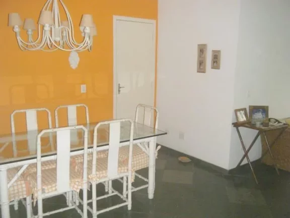 Imagem Praia de Pitangueiras, Lazer Total, 150 Metros Úteis, 100 m do Mar, Alto Padrão, 2 Garagens.