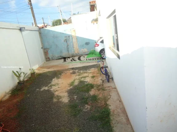 Imagem Casa para Venda em Limeira, Parque Residencial Aeroporto, 2 dormitórios, 1 suíte, 1 banheiro, 3 vagas