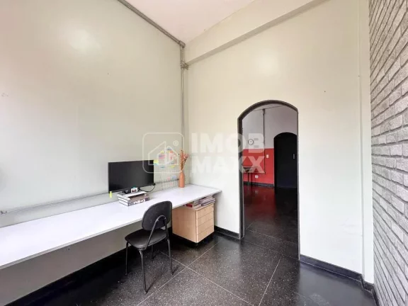 Imagem Venda de Prédio no Guará II com 511m², 3 pavimentos (térreo comercial e 1º e 2º pavimentos residencial) escriturado