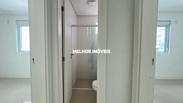 Imagem Apartamento Semi Mobiliado com 04 dormitórios, localizado na Barra Sul de Balneário Camboriú.