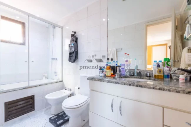 Imagem Apartamento à venda em Vila Madalena com 2 suites e 3 vagas, 177 m² .