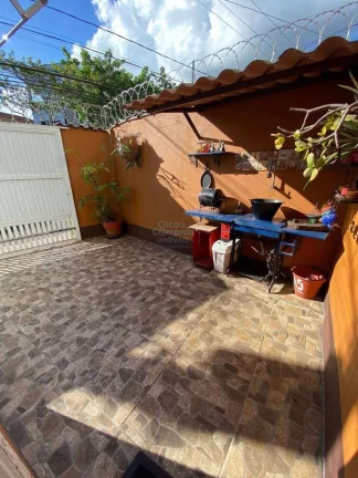Casa com 3 Quartos à Venda, 100 m² em Vila Belmiro - Santos