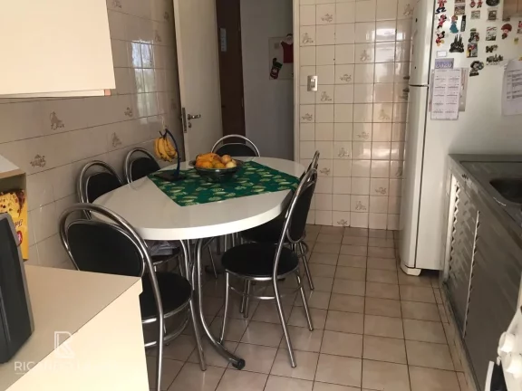 Imagem Amplo Apartamento de 3 Dormitórios com Sacada e Vagas Cobertas - Edifício Guarani, Vila Guarani - Jabaquara