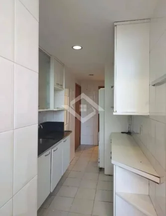 Imagem Apartamento de 106m² com 3 Quartos e Vista Mar na Barra da Tijuca – RJ