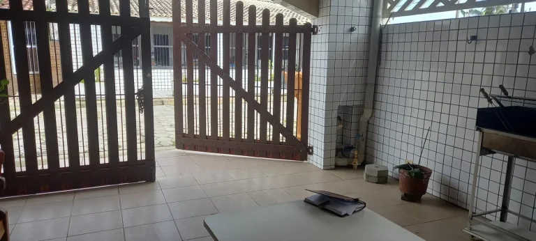Imagem Casa para Temporada em Itanhaém, Jamaica (Praia), 3 dormitórios, 2 suítes, 1 banheiro, 2 vagas
