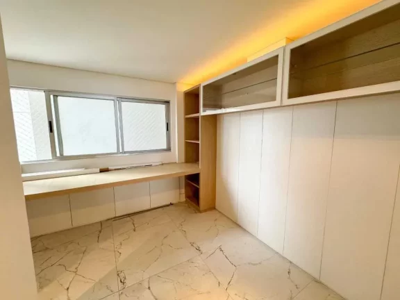 Imagem Apartamento com 4 dormitórios sendo 2 suítes 1 demi e 1 vaga de garagem no Centro de Itajaí
