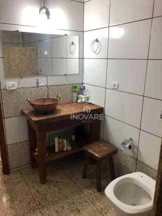 Imagem Rancho com 5 dormitórios à venda, 250 m² por R$ 1.200.000,00 - Setor Central - Itumbiara/GO