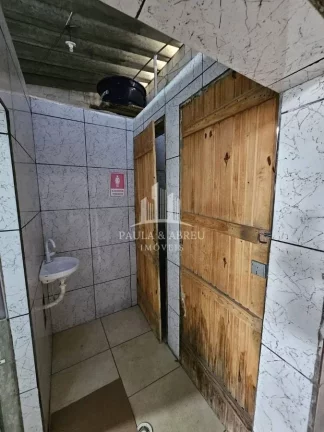 Imagem Aluga Galpão 500m², Azulejado todo, Monovia 2 toneladas, Doca, 5 banheiros , escritório por R$12.100,00/mês em Tanque Caio, Ribeirão Pires-SP