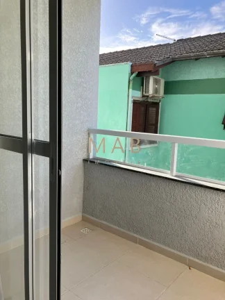 Imagem Apartamento à venda em Florianópolis-SC, bairro Ingleses do Rio Vermelho, 2 quartos, 1 suíte, 2 salas, 2 banheiros, 1 vaga, 77,00 m².