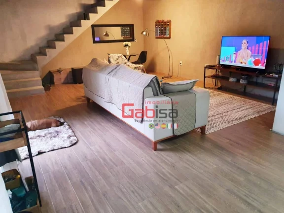 Imagem Vendo duas casas no Solar dos Cantarinos 2