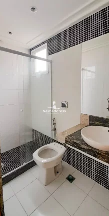 Imagem Apartamento com 2 quartos e suíte na Praia de Itapoã: 63,80m², lazer completo e condomínio barato. Agende sua visita!