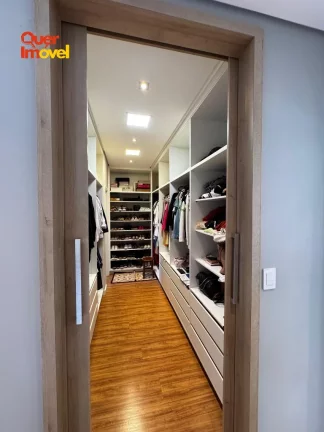 Imagem Imperdível! Casa à venda em Cravinhos-SP, 3 quartos, 1 suíte, 2 salas, 3 banheiros, 4 vagas de garagem, 170m². Aproveite!