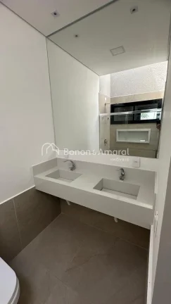 Imagem Apresentamos uma residência única, com acabamento de primeira linha e soluções inovadoras, pensa...