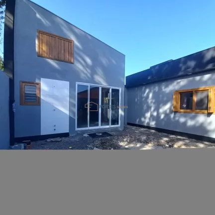 Imagem Fortes Imóveis vende Casa moderna em Capão Novo