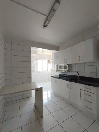 Imagem Apartamento Suíte + 02 - Quartos Ed Varaschin - Centro