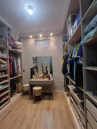 Imagem Casa de vila para venda em Vila Santa Terezinha com 2 quartos, sendo 1 suíte, 155m2