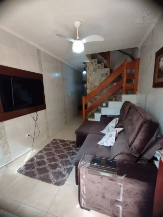 Imagem Sobrado em condominio fechado com piscina 100 metros da praia!