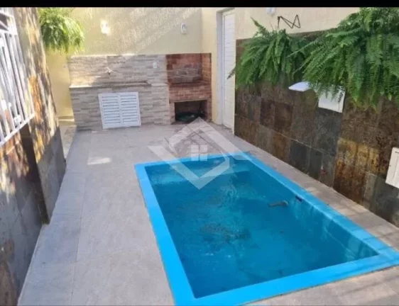 Imagem CASA DÚPLEX EM CONDOMÍNIO COM PISCINA NA FREGUESIA