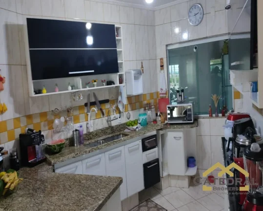 Imagem Casa de rua no Bairro Cidade Jardim com 3 quartos sendo 1 suíte, garagem fechada!