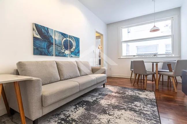 Imagem Apartamento de 2 Quartos para Venda em Copacabana com 80 m²