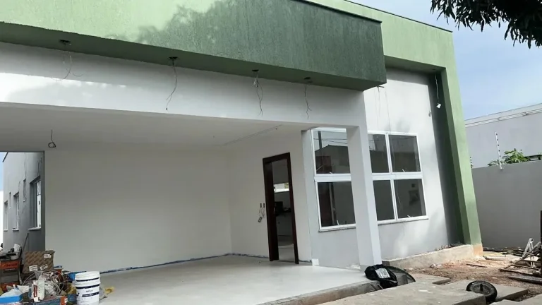 Imagem Casa Nova, Sol da Manhã, 2 Garagens, Pé Direito Duplo, 3 Quartos (2 Suítes +1 Quarto Social).