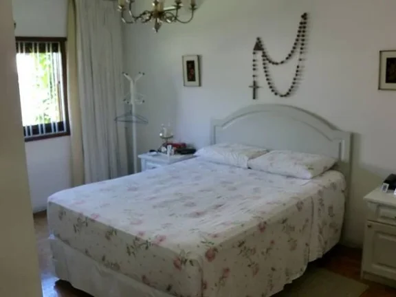 Imagem Casa Térrea Alto de Pinheiros - 4 Dorms, 1 Suíte, 2 Vagas Cobertas.