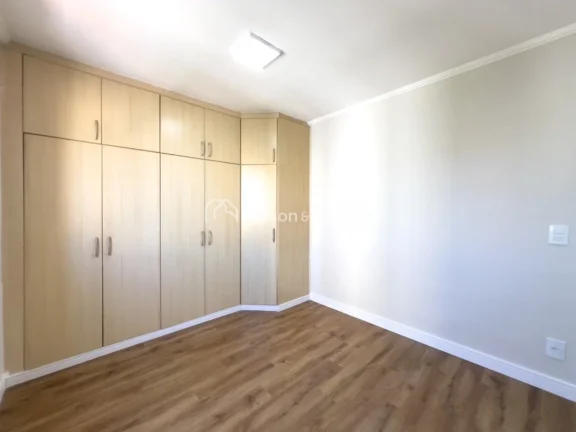 Imagem Com reforma recente e projeto que valoriza amplitude, iluminação e conforto, esta cobertura duplex...