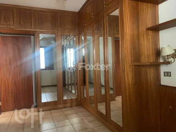Imagem Apartamento 98M², 2Q, 1 Suíte, 2 Banheiros, 1 Vaga, Salão de Festas, Armários, Ventilador de Teto.