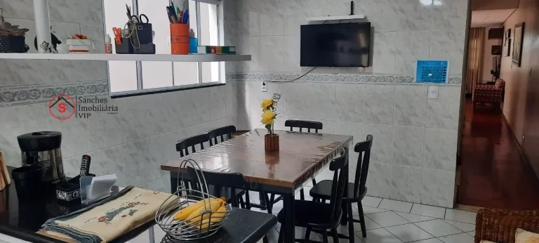 Imagem Excelente sobrado a venda na Vila Zelina, com 3 dormitórios, 1 suite com closet e terraço, 2 vagas de garagem. Próximo ao Metrô Vila Prudente.