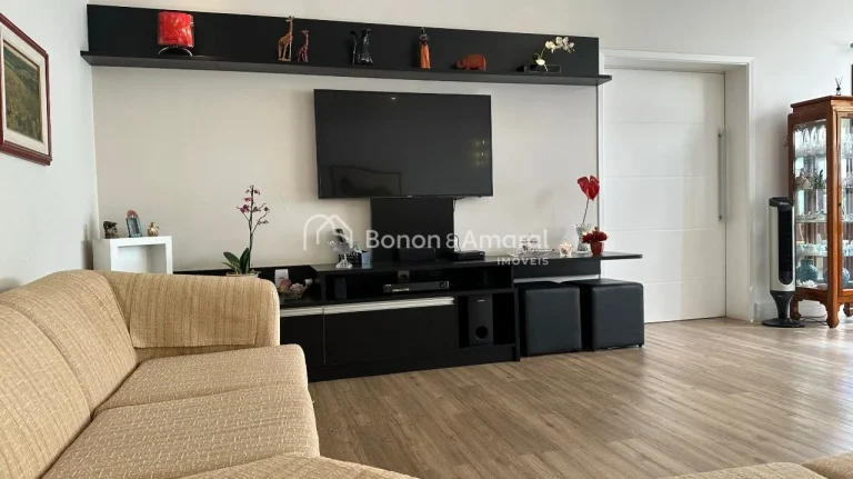Imagem Casa à venda no Swiss Park, magnífica em rua sem saída e próximo a área de preservação. Sala ...