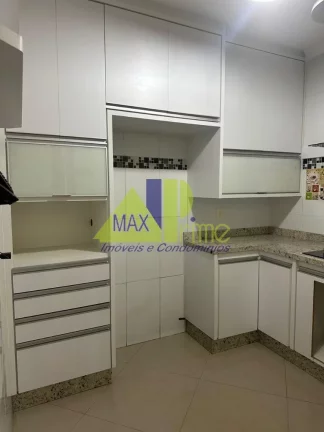 Imagem Casa à venda na Vila Granada, São Paulo-SP: 2 quartos, 1 suíte, 1 sala, 2 banheiros, 2 vagas, 160m². Confira já!