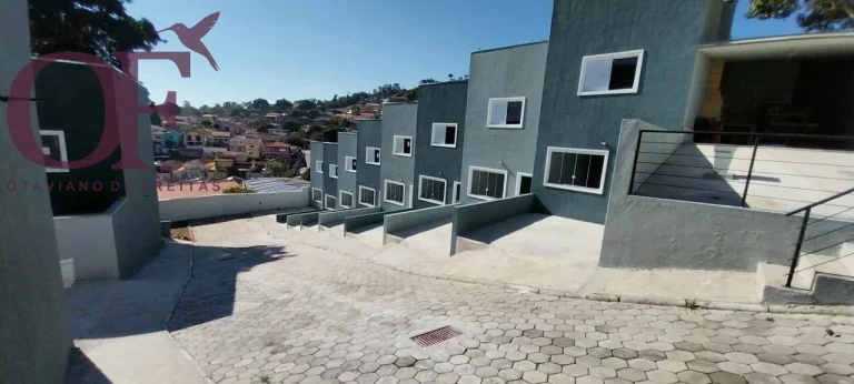 Imagem Casa assobradada em condominio fechado