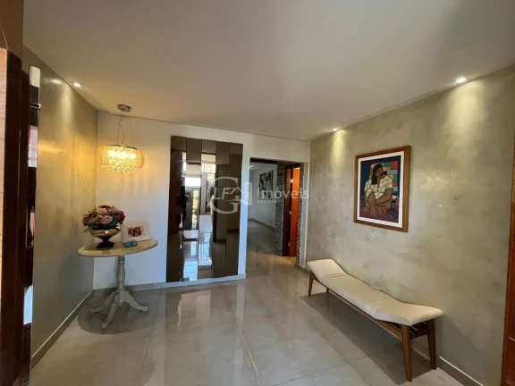 Imagem Linda casa com 3 suítes e sala de cinema
