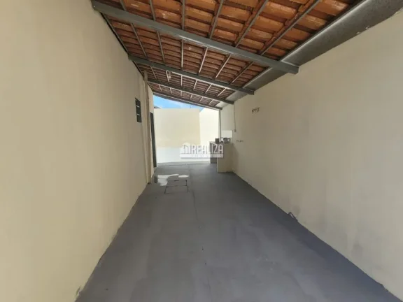 Imagem Casa à venda em Uberaba, no bairro Jardim Copacabana - 2 dormitórios, 4 garagens