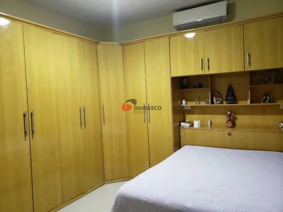 Imagem Sobrado à venda 5 Quartos, 5 Vagas, 200M², Rudge Ramos, São Bernardo do Campo - SP