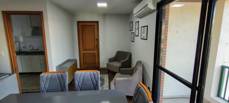 Imagem Apartamento 3 quartos mobiliado no Ahú - Aluguel R$4.500,00.