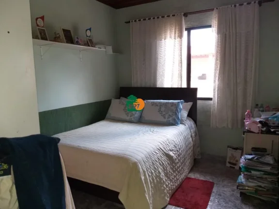 Imagem Chácara para Venda em São Roque, Marmeleiro, 3 dormitórios, 1 suíte, 1 banheiro