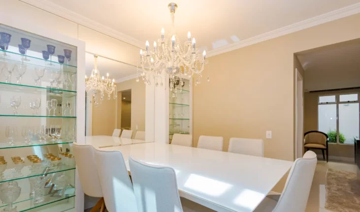 Imagem Sobrado em Condomínio de 3 quartos no bairro Santa Felicidade