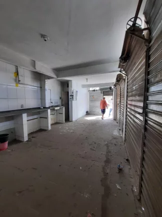 Imagem Loja COMERCIAL em Cabo Frio - RJ, Jacaré